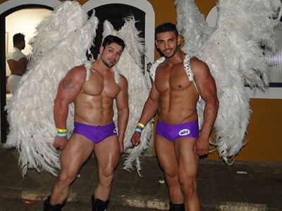 Depilação em sauna gay sp.